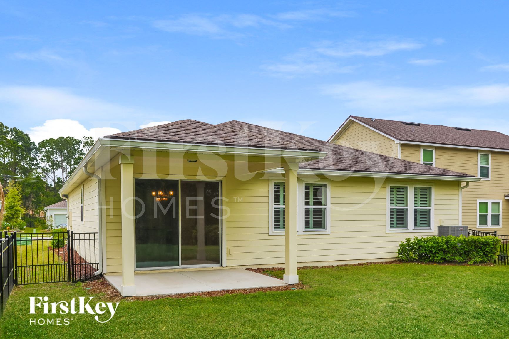 Building Photo - 365 La Mancha Dr
