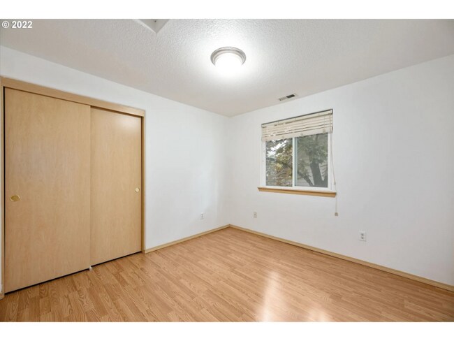 Building Photo - 3552 SE 66th Ave