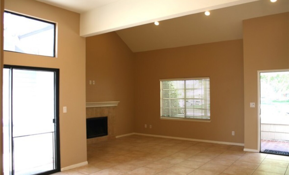 Building Photo - 23418 Pomita Pl