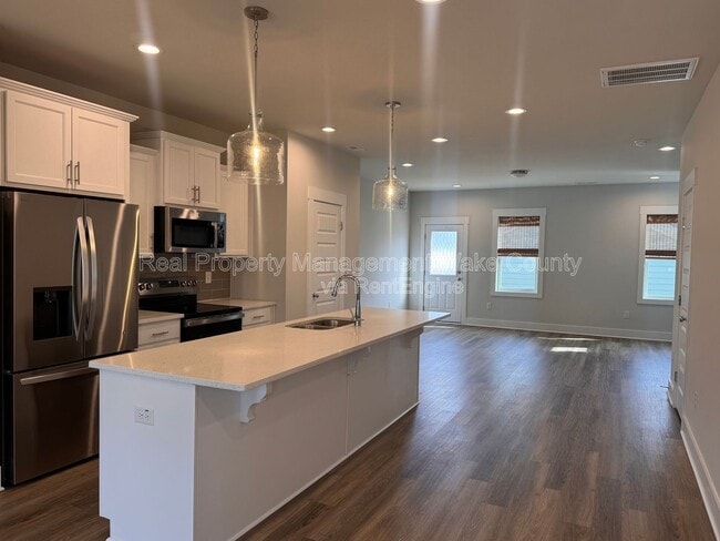 Building Photo - 1328 Barreto Dr