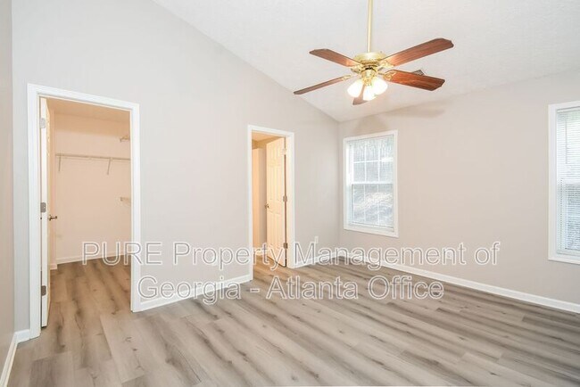 Building Photo - 179 Weatherstone Dr