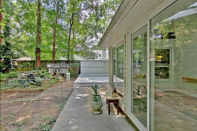 Building Photo - 702 Bookman Point