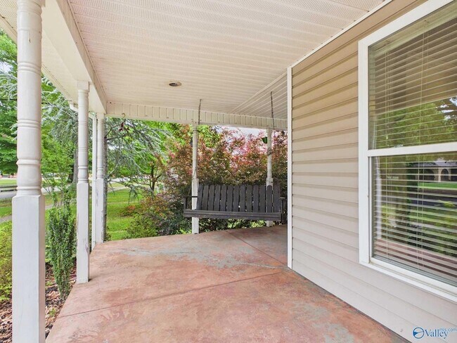 Building Photo - 501 Prospect Dr SE