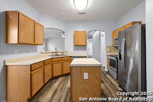 Building Photo - 411 Point Rise