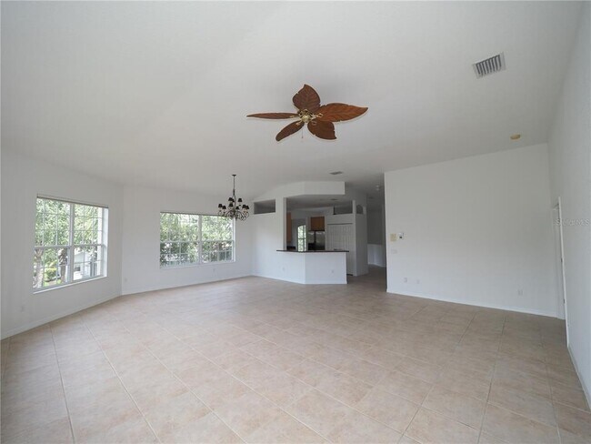 Building Photo - 408 Triano Cir