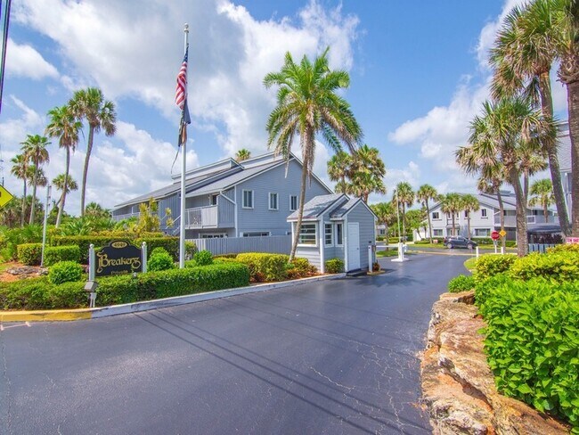 Building Photo - 4949 N Hwy A1A