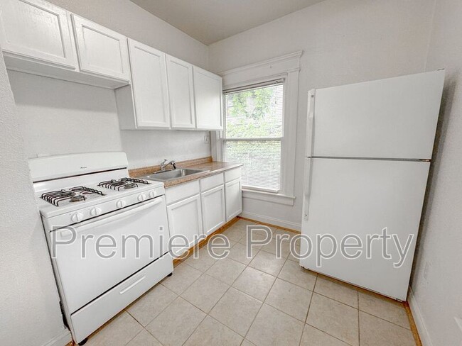 Building Photo - 3708 Baltimore Ave