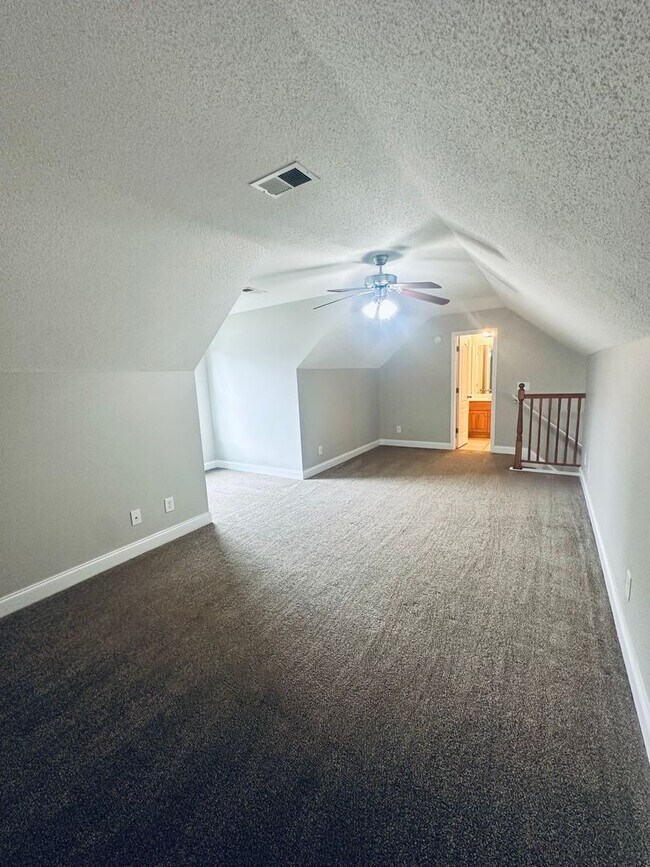 Building Photo - 406 Brookewater Ln