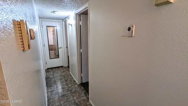 Building Photo - 3853 E Mainyard Pl