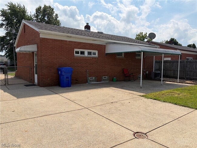 Building Photo - 14316 Parkman Blvd