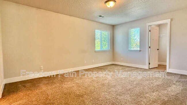 Building Photo - 816 N 18th St