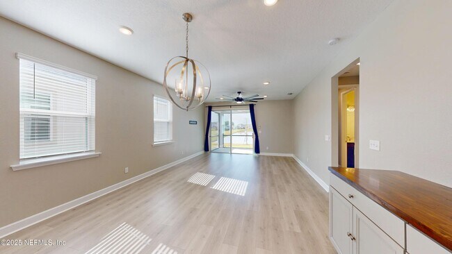 Building Photo - 333 Cedar Elm Wy