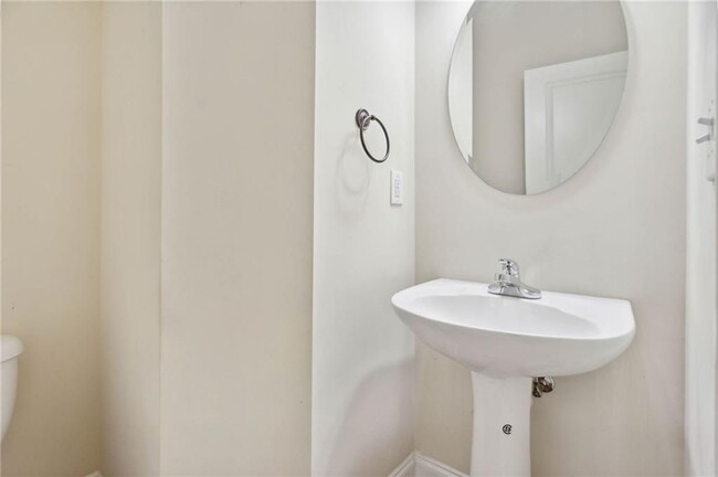 Building Photo - 13284 Warrensville Cove