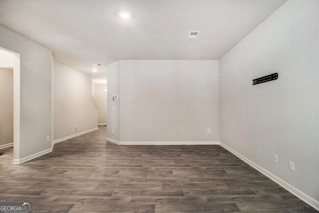 Building Photo - 6884 Gallier St