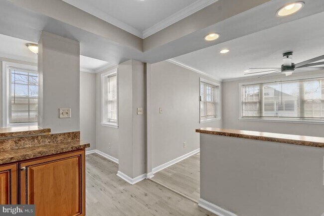 Building Photo - 2528 Wendover Rd