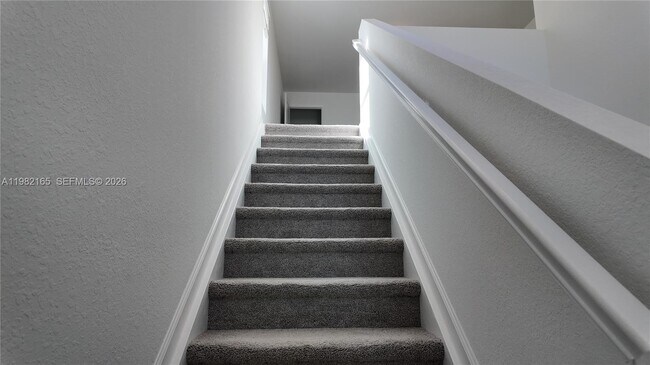 Building Photo - 10722 NW Moon Rise Ln