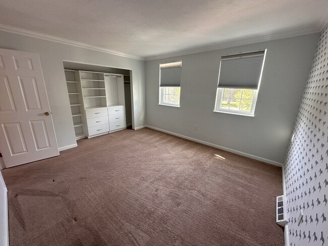 Building Photo - 153 Shaw Farm Rd