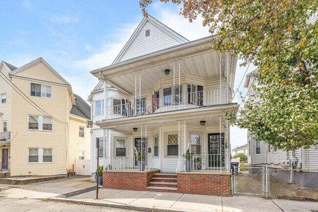 Primary Photo - 18 Bailey St