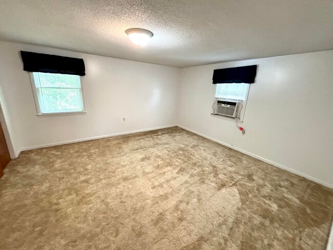 Building Photo - 1405 Webb Ridge Rd