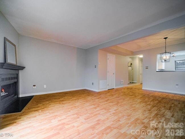 Building Photo - 6124 Heath Ridge Ct