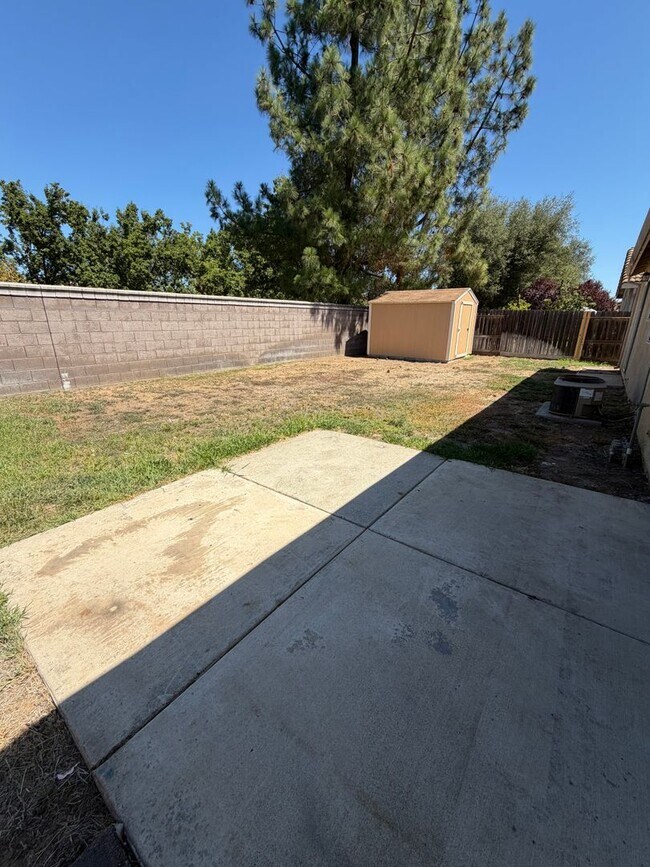 Building Photo - 9839 Tarzo Way