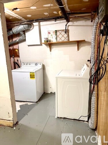 Building Photo - 87 Towne House Rd