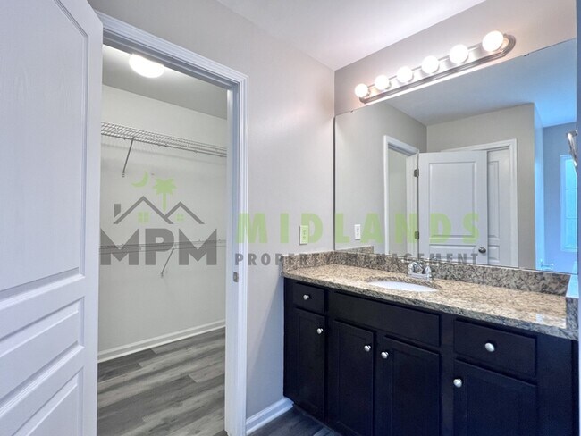 Building Photo - 464 Edenhall Dr
