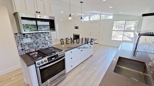 Building Photo - 3Bd 2Ba Home in the Heart of Orange