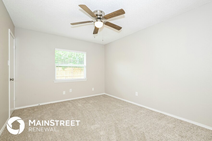 Building Photo - 1905 Dartmouth Ct