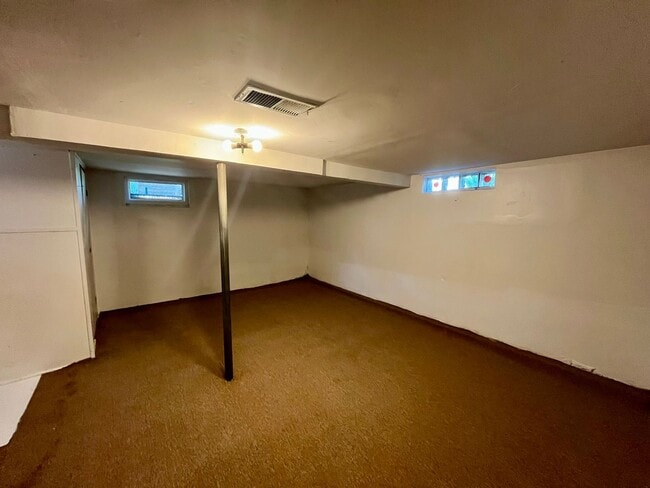Building Photo - 3 Bed 1 Bath Single Family Home in Wausau