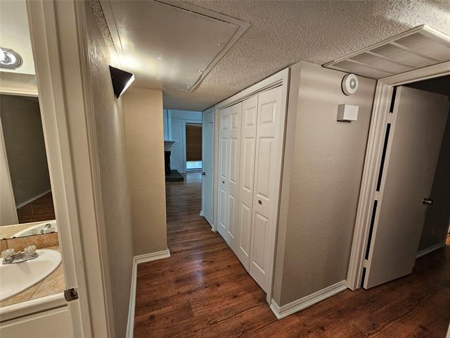 Building Photo - 7522 Holly Hill Dr