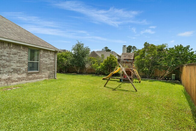 Building Photo - 11 Pintuck Pl