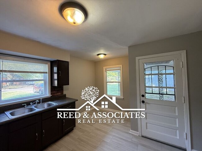 Building Photo - 3 Bedroom in Whitehaven!