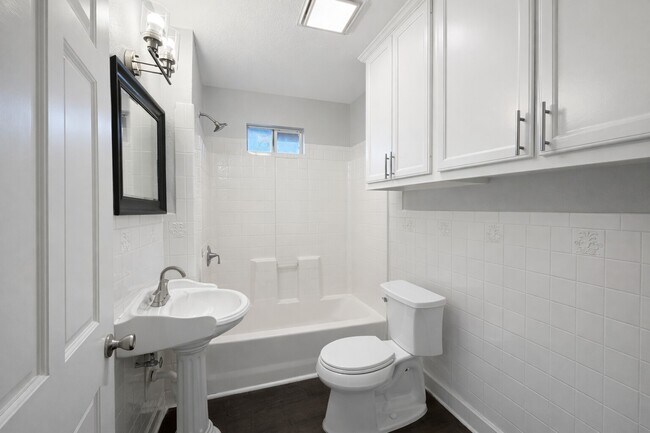 Building Photo - 8226 Harding St