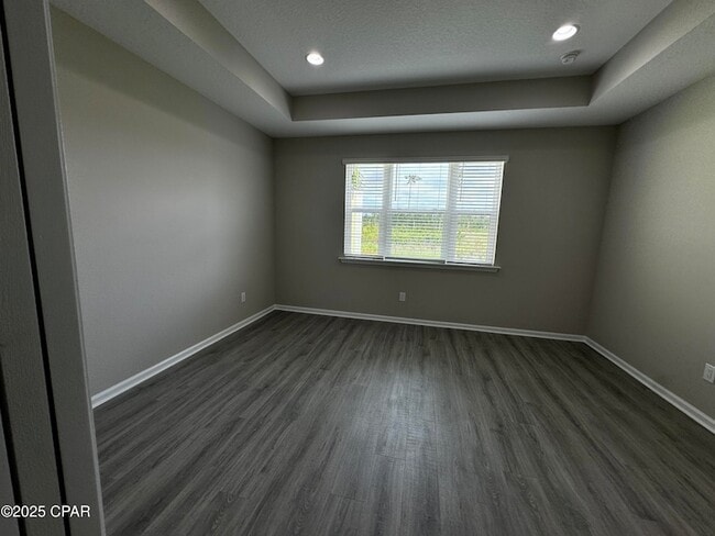 Building Photo - 9022 Parrot Pl