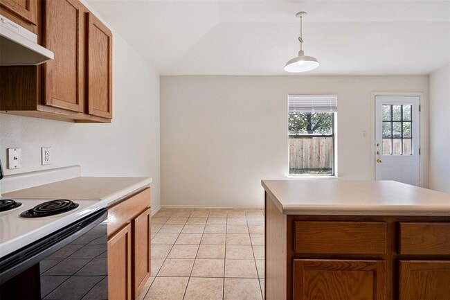 Building Photo - 3303 Caleb Dr