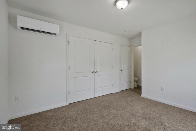 Building Photo - 277 4th Ave