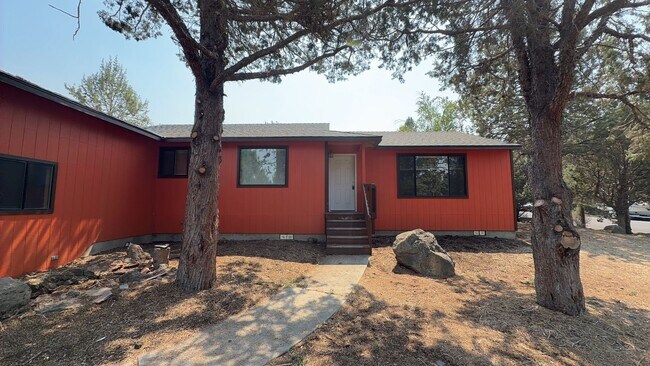 Building Photo - 2741 NE Laramie Way