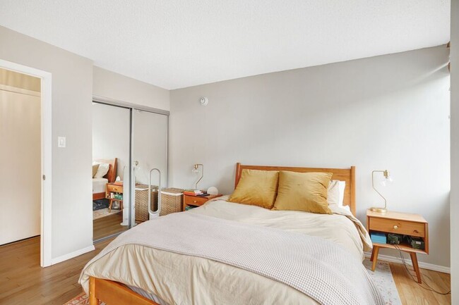 Building Photo - 1245 13th St NW