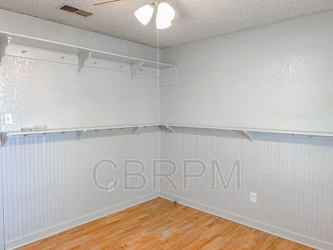 Building Photo - 2131 74th St