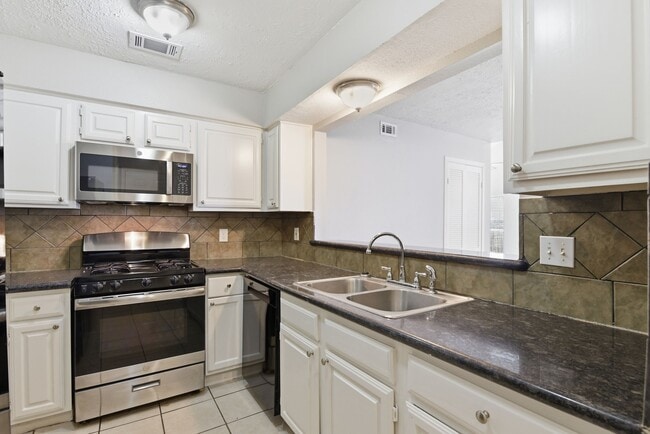 Building Photo - 3643 Storm Creek Dr