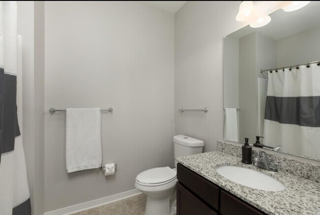 Building Photo - 1118 Litton Ave