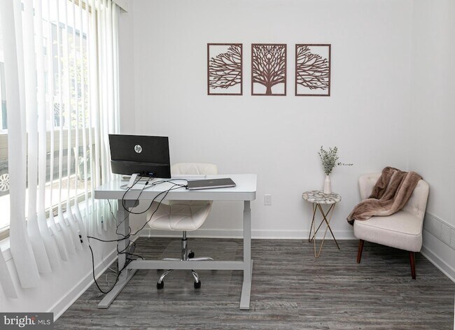 Building Photo - 3123 Beachview Ln