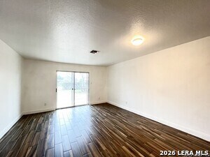 Building Photo - 2106 Henrietta St
