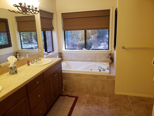 Building Photo - Gorgeous Views and a backyard oasis at thi...