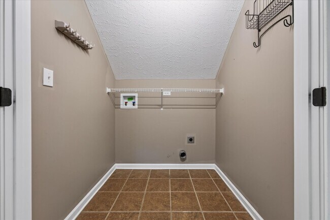 Building Photo - 2973 McManus Cir