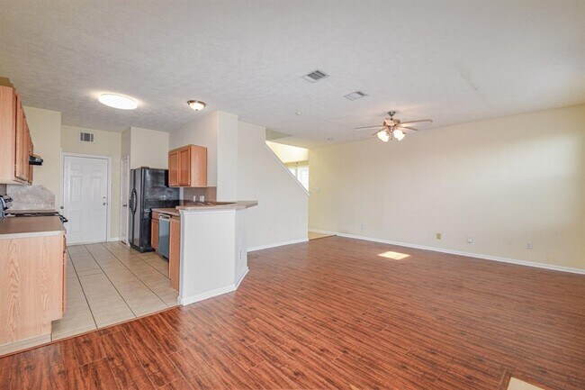 Building Photo - 15930 Langhamwood Ln