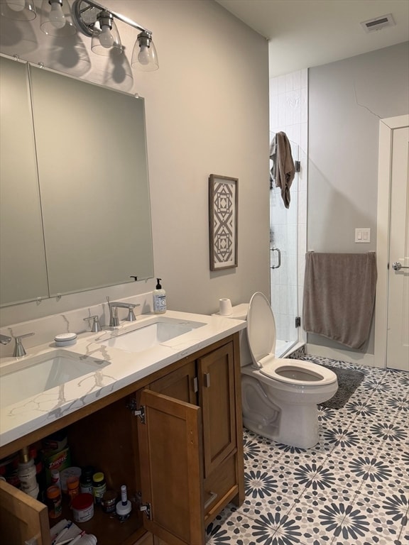 Building Photo - 415 E 7th St