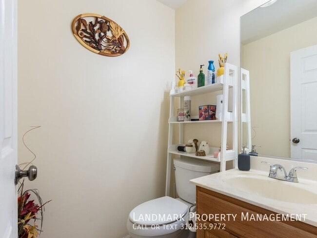 Building Photo - 20857 Brentwood Ct