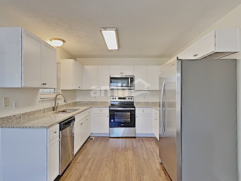 Building Photo - 3326 Conway Ct